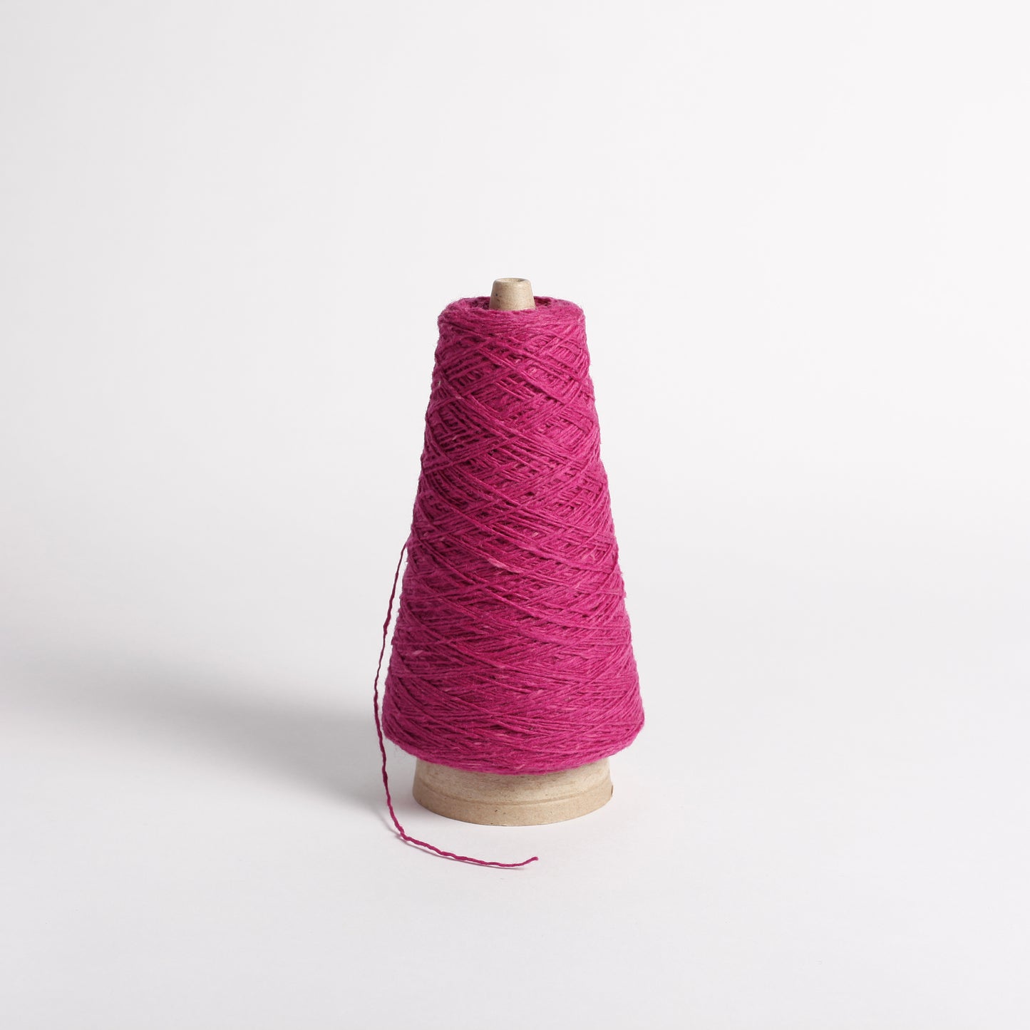 100% Pure New Wool - 3.8/1 Nm - Fuschia